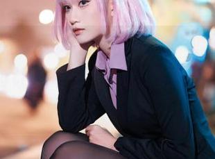 Cien恩恩的黑贞兔女郎姿势，原图分享：能不能再让我想想，她这是要上演什么戏？