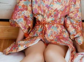GIRLT果团网 - 这才是浴室的正确打开方式，快来下载周妍希的作品！