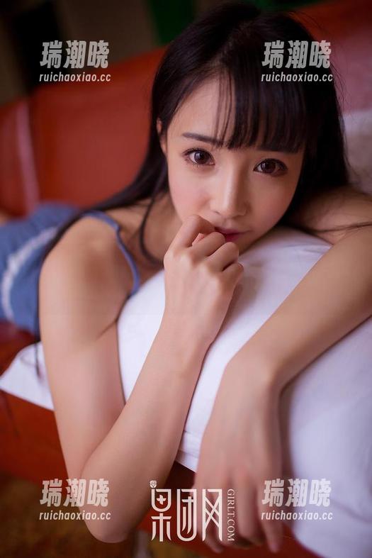 果团网定制的女仆学生旗袍写真，穿上之后是不是还能自带女主光环？