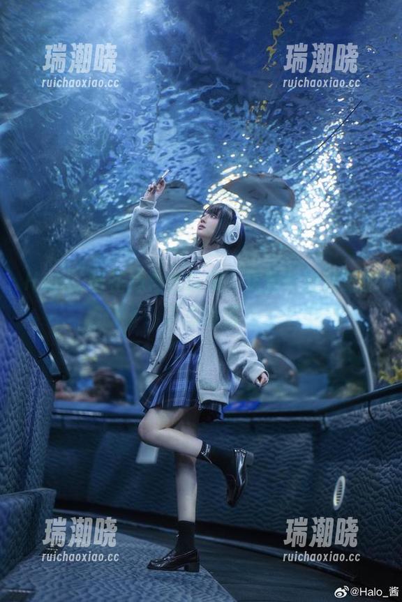 Halo_酱花嫁角色扮演，更新的图片酝酿了点暗流