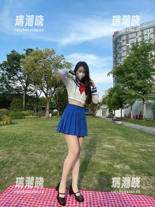 微密圈 - July芝岚的美图，竟然在玉足下绽放？这是什么新套路！