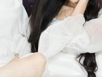 KelaGirls克拉女神 - 水手服写真，看舒彤怎么把简单的衣服穿成一场视觉的海浪。