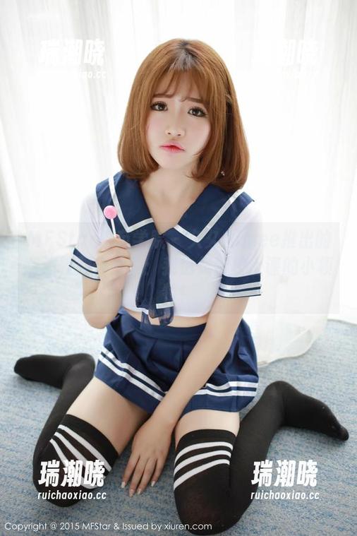 MFStar模范学院 - 久久Aimee推出的高清校服作品集：我也是学校上课的小模特！