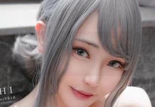 就让Machi马吉的裸足写真带你体验一下，高清的么，别说话，接着看！