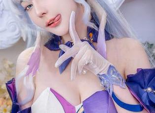 Machi马吉最新写真集：双人温泉，不是打水仗就是默契互拔泡！