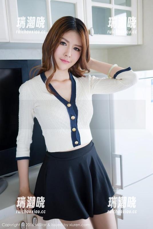 MiStar魅妍社 - 别问我为什么，来这无圣光的FoxYini孟狐狸美脚合集就对了！
