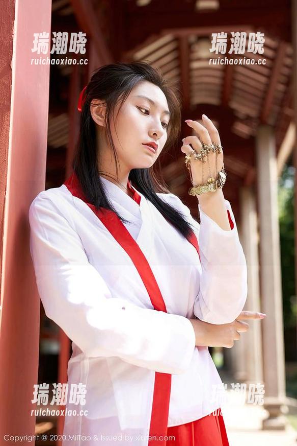 MiiTao蜜桃社 - 王婉悠Queen的死库水不同凡响，整个图包让我嘴角不由自主上扬，真应该把这全套唤作“幸福水”！