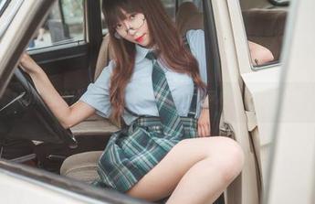 Money冷冷上线了：精选她的学姐风格，真的是个谜