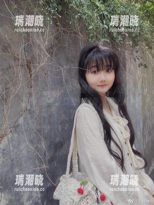 Sayako＿今年4岁的原神胡桃：这个高清作品集，肆意撩拨我的好奇，太让人上头了…