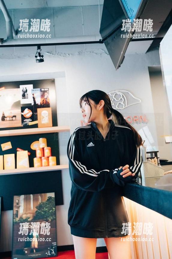撞脸？不不，Sonson(손손)的毛衣套图让你自信过头的日子