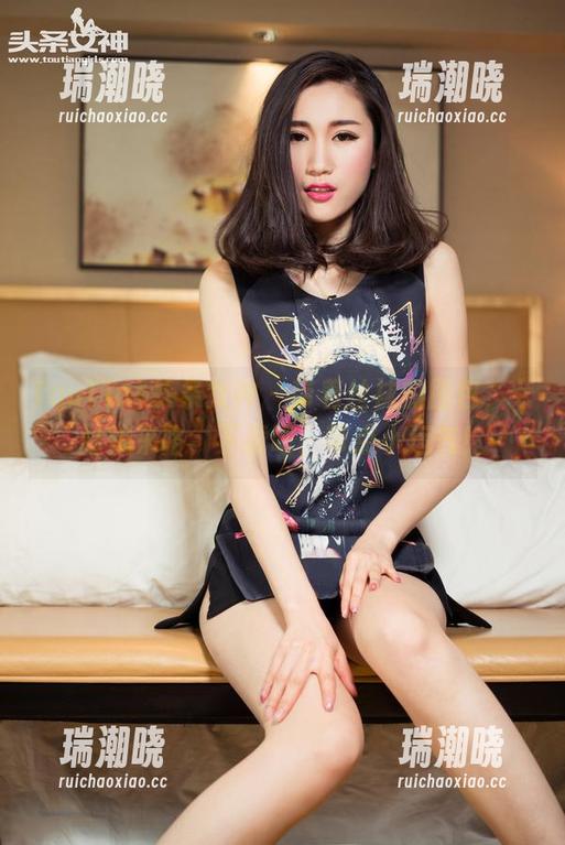 TouTiao头条女神 - 带着丝袜的图包，七姑娘来咯，下载吧，带点小运气！