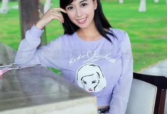 TuiGirl推女郎 - 何奕恋的夏日大展示，原图能不能不掉渣？