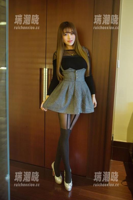 TuiGirl推女郎 - 王依萌穿校服？原图稳，但你得先看合集才能心安理得！