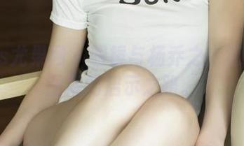 UGirls尤果网 - 眼镜与杨乔之：迈向高清图集的启示之路。