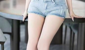 XIAOYU语画界 - 怎么每次梦心月一更新，我的眼睛就不够用了？这蕾丝可太会挑人了。
