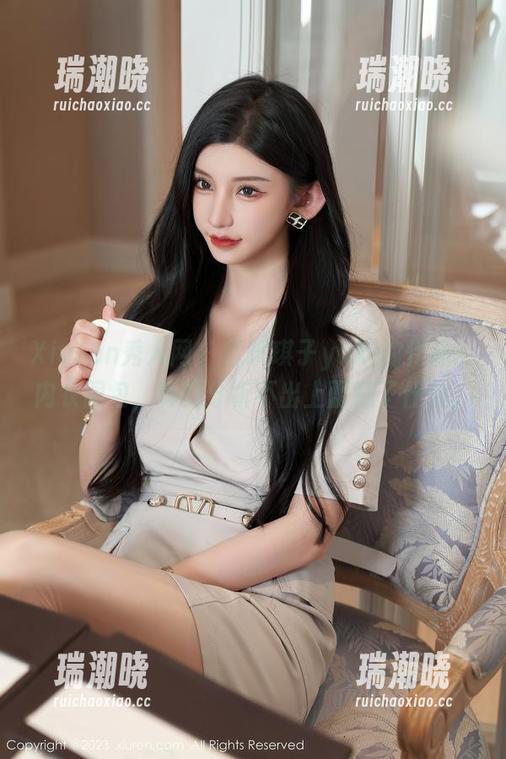 Xiuren秀人网 - 优琪琪子yuki的作品：内衣图包，真的分析不出上面藏了什么。
