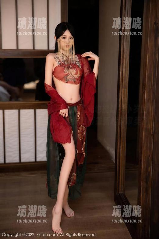 Xiuren秀人网 - 无圣光也能让岁小岁的女神作品闪光，看来我得重新检讨审美了。
