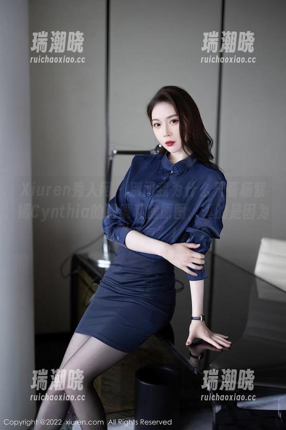 Xiuren秀人网 - 别问我为什么只看杨紫嫣Cynthia的眼镜私房原图，真的是因为那“骚气”！