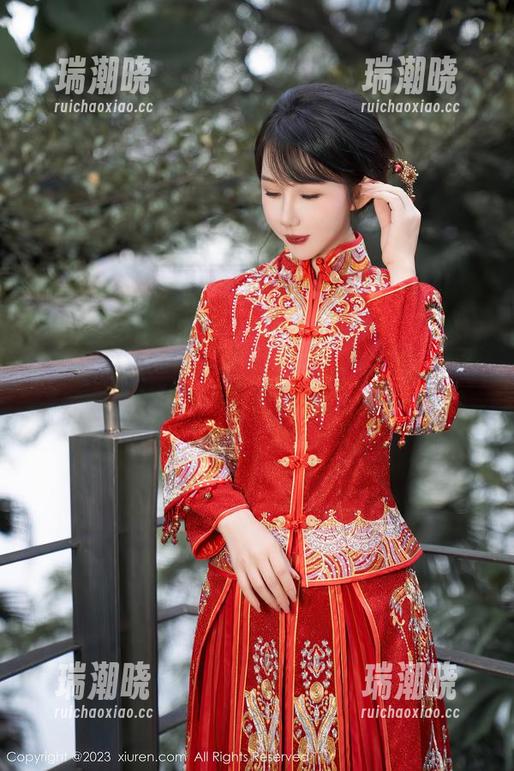 Xiuren秀人网 - 不会PS，无圣光，更真实的白白Alina学妹在这！