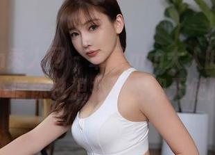 Xiuren秀人网 - 草莓mm大人的天使精选，不信你也想扑过去如天使降临！