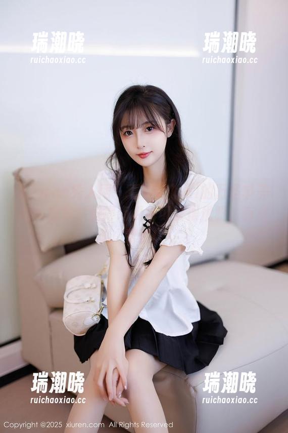 Xiuren秀人网 - 看诗诗kiki的万圣节美图，我突然觉得南瓜也可以很优雅，有点震惊！