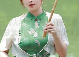 Xiuren秀人网 - 想不想和赤间菀枫一块儿在泳池里撒欢？附赠免费套图哦