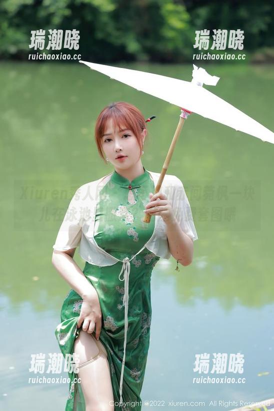 Xiuren秀人网 - 想不想和赤间菀枫一块儿在泳池里撒欢？附赠免费套图哦