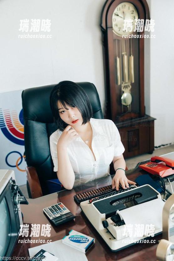 看Zia(지아)化身黑兔女郎，高清壁纸就是这么让人忍不住想多看几眼。