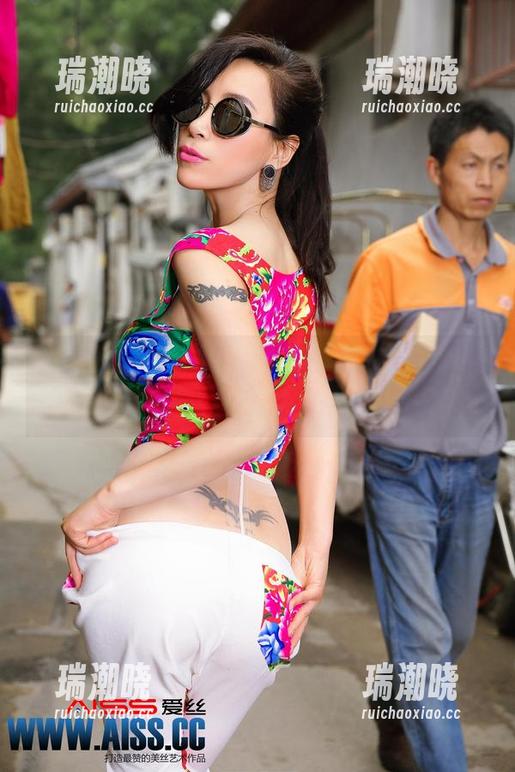 aiss - 最新写真：细节决定胜负，索菲的“透明”还是太会撩了！