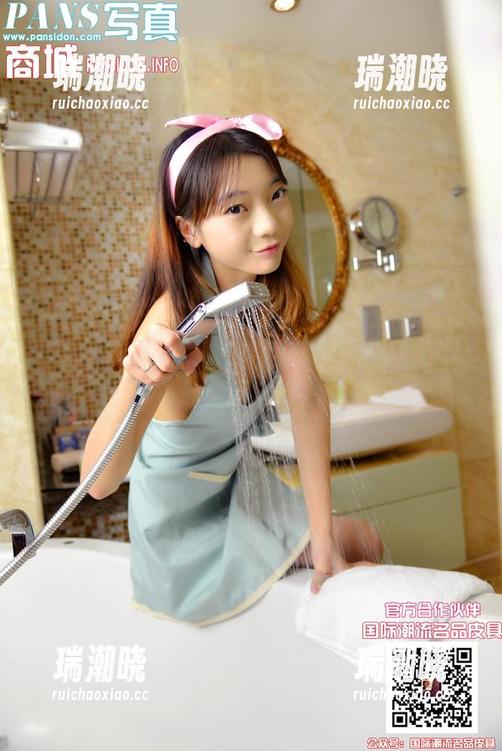 pans - 妮妮的眼镜：看她如何用一副眼镜撩遍整个画面！