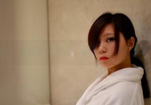 pans - 安安居家写真，居然能让沙发都嫉妒！