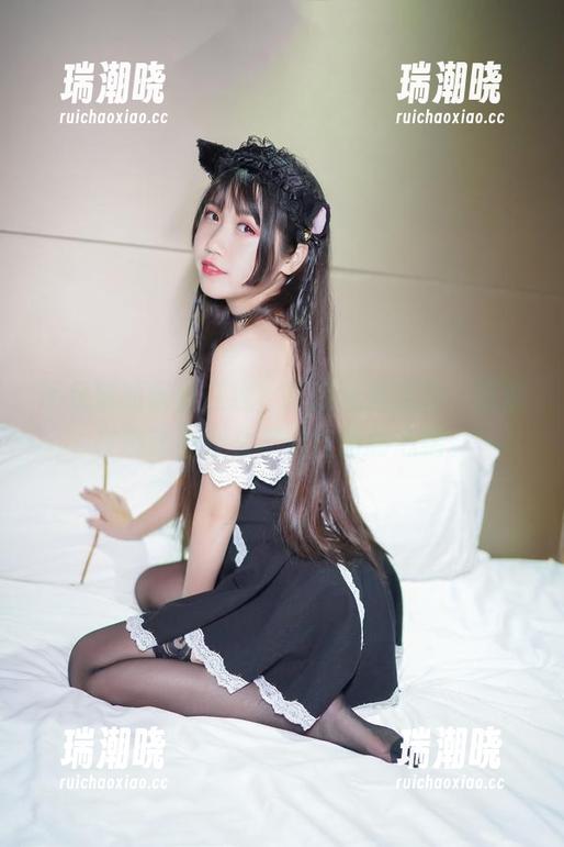 不呆猫的蕾丝在线，高清流光溢彩，好像在跳动着什么不易言喻的心绪。
