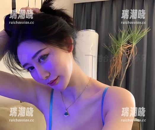 微密圈 - 不爱笑的赛琳的奶牛私拍合集，原来不只有妩媚