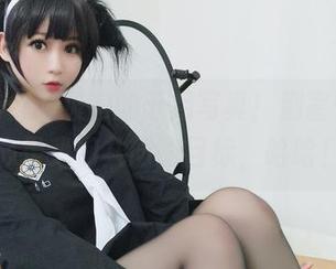 查看依依超级懒的五月写真！别害怕，开心是我们共同的目标，哈哈！