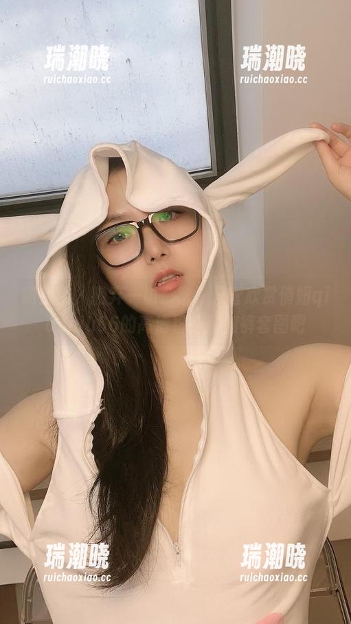 微密圈 - 撇弃一切杂念，只管欣赏俏妞qiaoniu66的高清粉色瑜伽裤套图吧