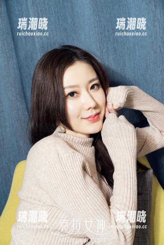 克拉女神 - 依娜丝的豹纹高清图集：让你找足够理由在朋友圈显摆！