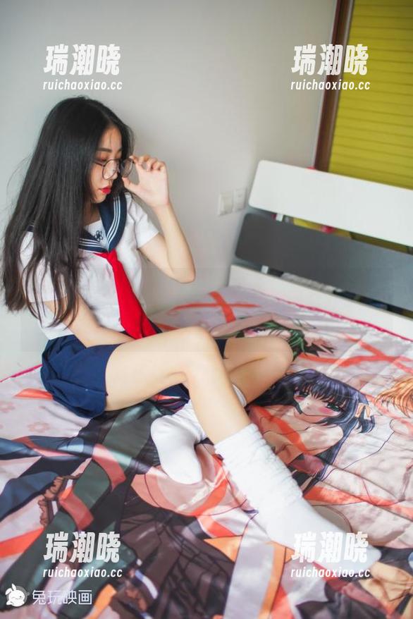 兔玩映画：“超顺滑的肉丝”写真，这原图让我忍不住想多看几遍，emmmm。