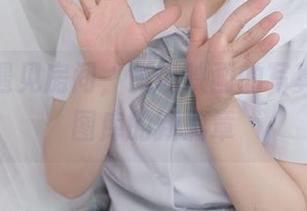 当蓝色遇见房间，兔玩映画的写真打开了图库的新篇章