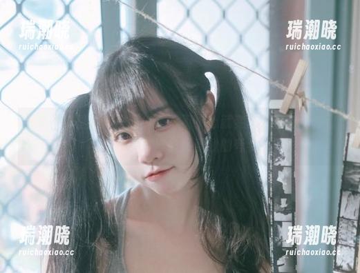 可可小白兔 免费图册里的体操服少女,不小心就变得太可爱了:可可小白兔请准备接受我的夸奖!