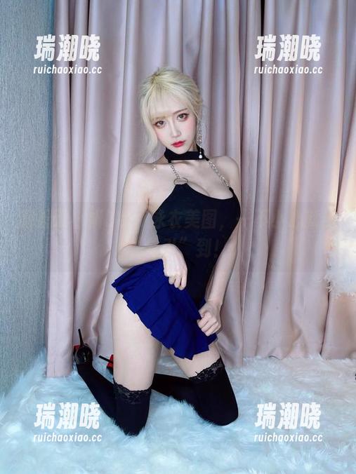 啾小妍Deer 翻看啾小妍Deer泳衣美图,一不小心就被“勾引”到!