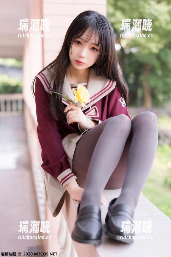 喵糖映画最新图集：你见过这样的慧的礼服吗？我说不出话来，真的是意外的美！