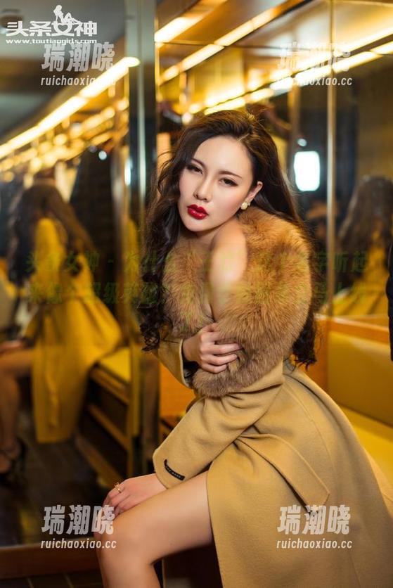 头条女神 - 为什么“王竹”这个名字听起来像个超级英雄？免费学妹图集立马上线了！