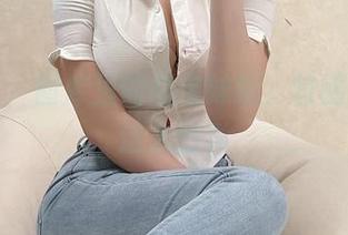 微密圈 - 图库里的奶宝妹纸，校服也可以这么出彩