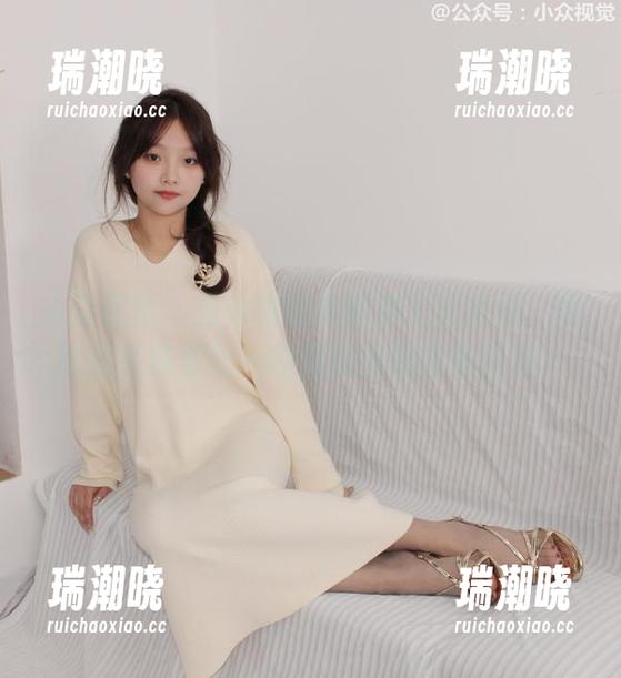 小众视觉 - 当蓉蓉的美腿遇上无圣光，竟然意外释放出一种无法抗拒的吸引力？