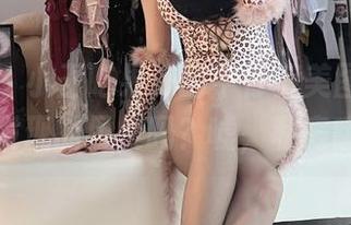 微密圈 - 小玉吃果冻的牛仔裤美图，是意外发现的风景吗？嘘，私房哦～