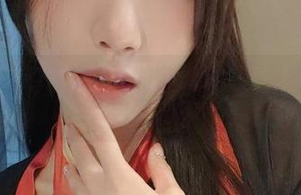 微密圈 - 小玉吃果冻的空姐图片：穿着制服的迷死人设