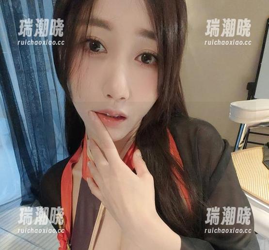 微密圈 - 小玉吃果冻的空姐图片：穿着制服的迷死人设