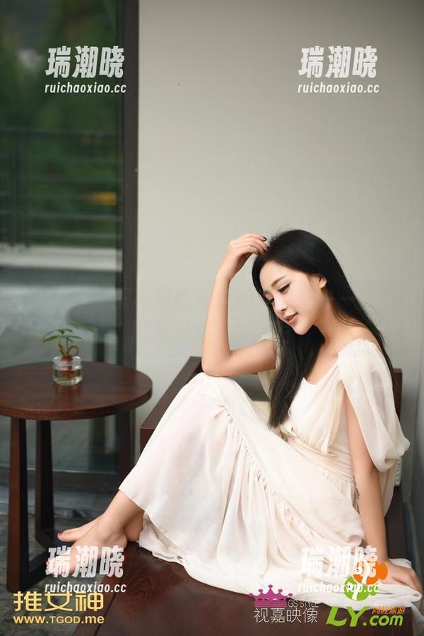 推女神-乔恩夕 推女神 - 探寻黑丝背后的乔恩夕——那些意外又迷人的图片