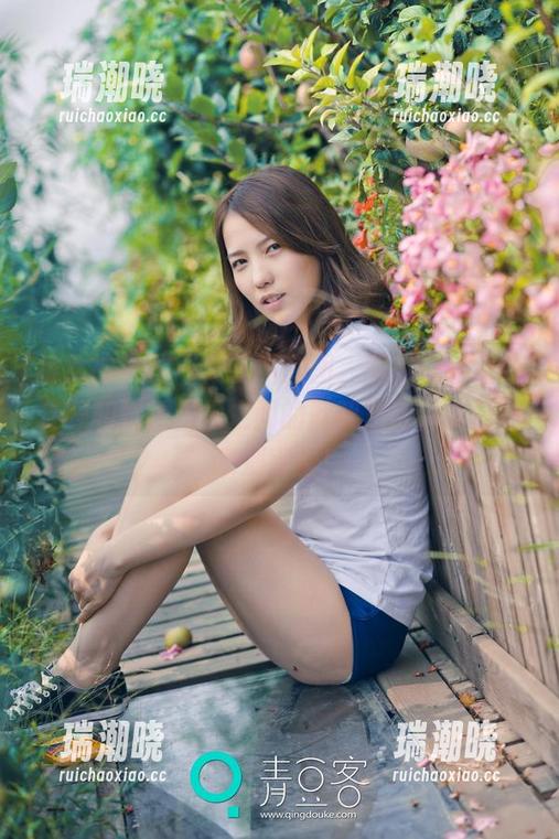 推女神 - 你不是在看套图，而是在偷看叶佳颐和她的旗袍之间的默契对话，资源大家别害羞！
