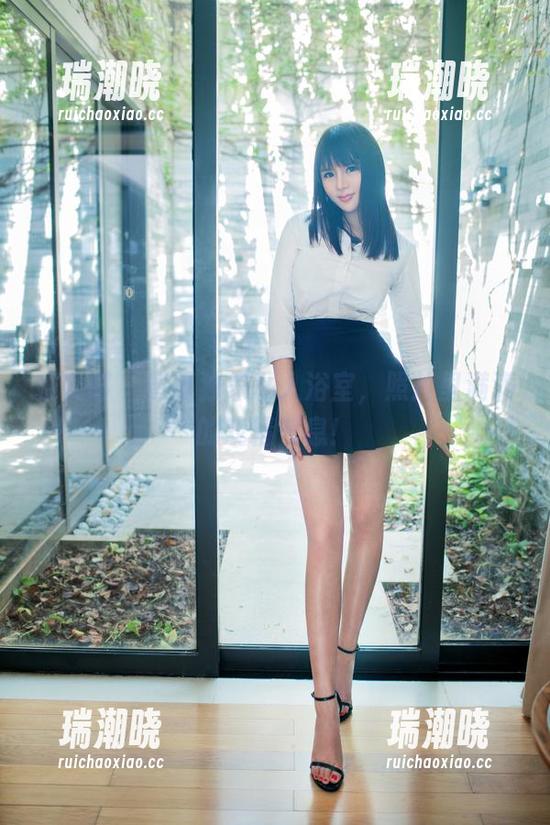 推女郎 - 黄可独家私人浴室，照片里满满的戏精气息！
